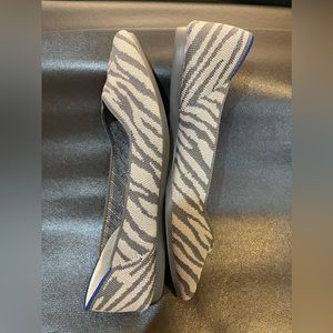 Rothy’s “The Point” in sold out GRAY ZEBRA!! Size 7.5M